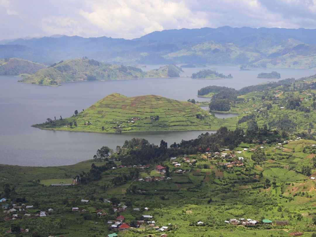 3 Days Gorilla Trekking Safari to Mgahinga National Park & Lake Mutanda Adventure